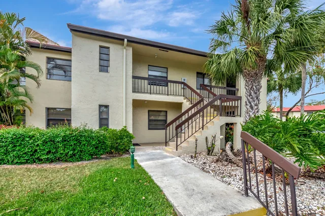 Boca Lago Country Club Homes Unit 8f photo 2