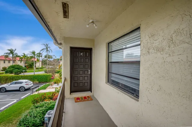 Boca Lago Country Club Homes Unit 8f photo 3