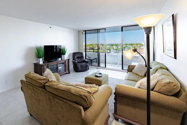 3555 S Ocean Boulevard #515