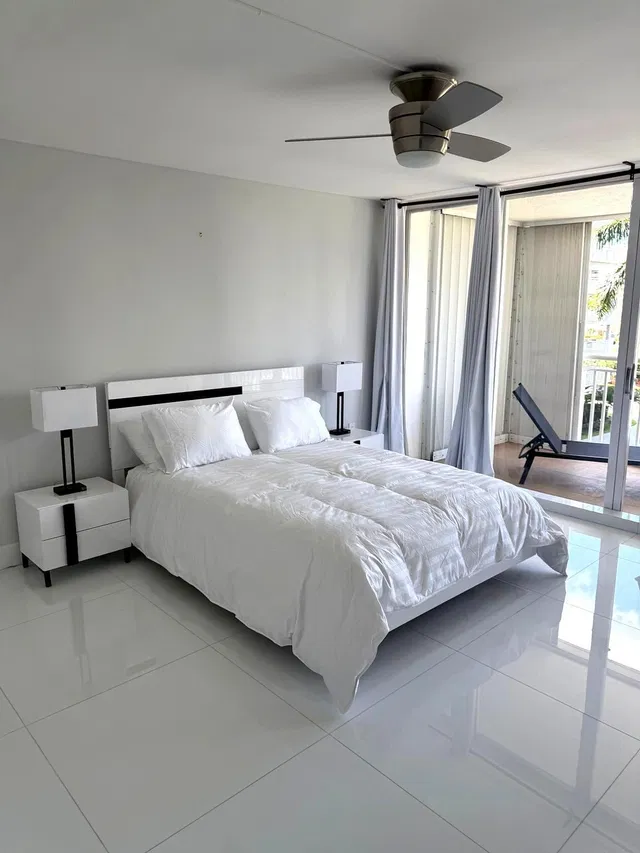 Barclay Condo Unit 418 photo 9