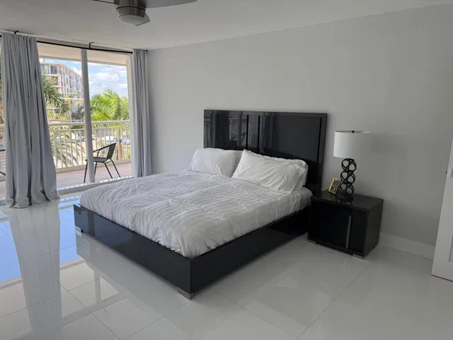 Barclay Condo Unit 418 photo 13