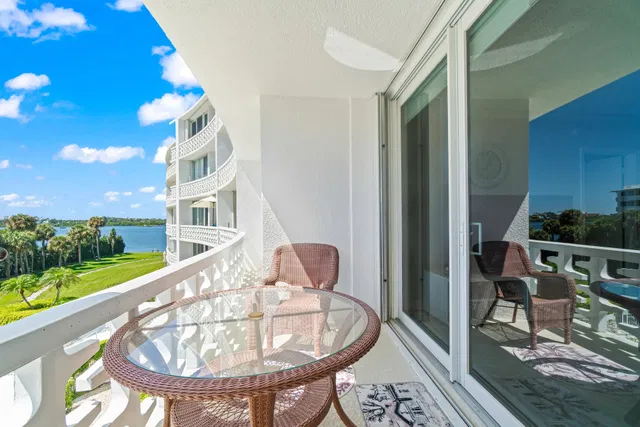 2760 S Ocean Palm Beach Unit 313 photo 3