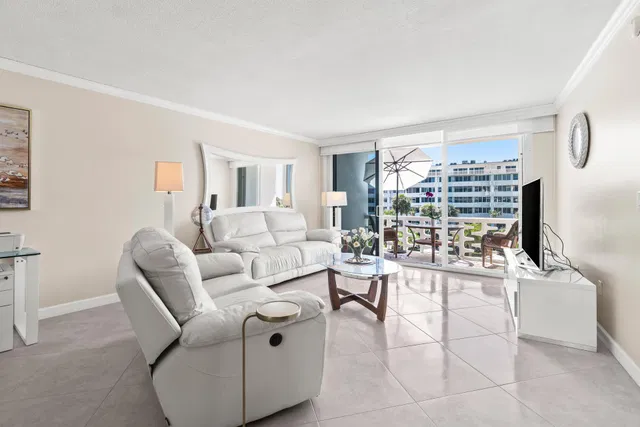 2760 S Ocean Palm Beach Unit 313 photo 4
