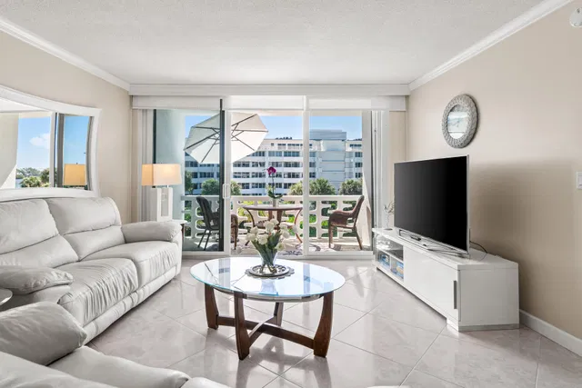 2760 S Ocean Palm Beach Unit 313 photo 5