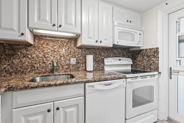 2760 S Ocean Palm Beach Unit 313 photo 11
