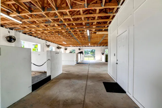  Residence photo 42