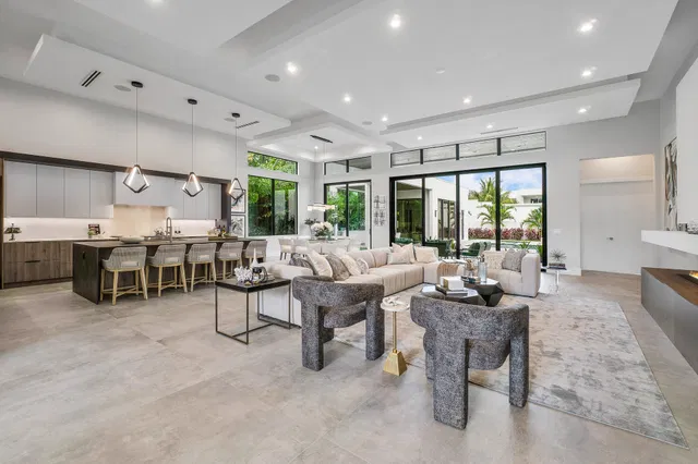 SoSo West Palm Beach Residence photo 4