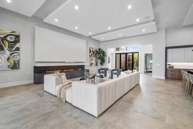 SoSo West Palm Beach Residence photo 6