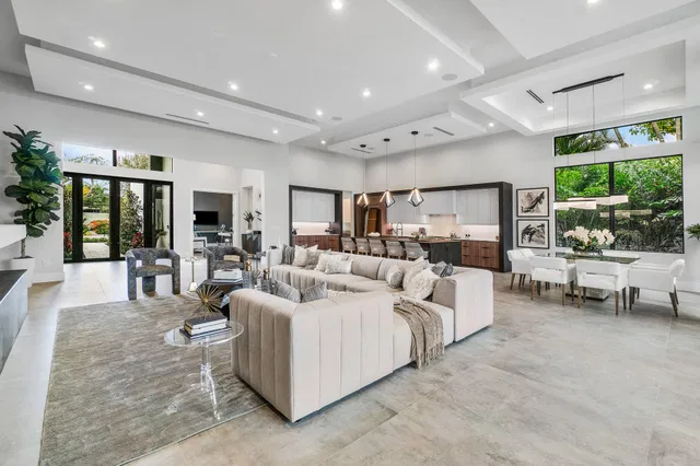 SoSo West Palm Beach Residence photo 7