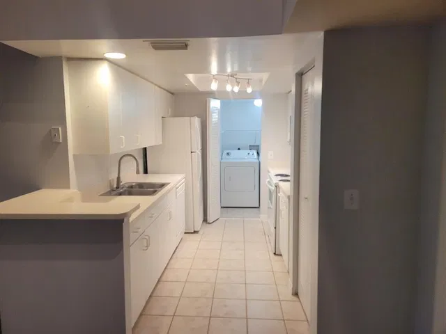 Unit 212 photo 7