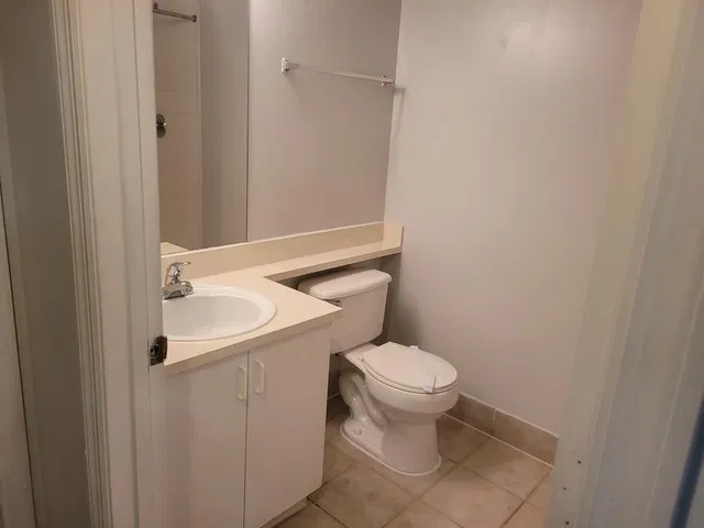 Unit 212 photo 10