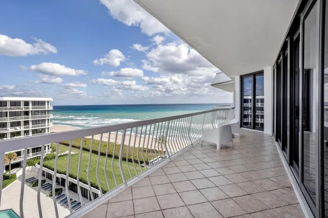 Sloan's Curve Palm Beach Unit 602s photo 4