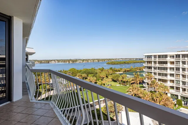 Sloan's Curve Palm Beach Unit 602s photo 9