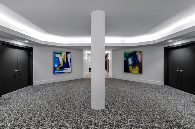 Sloan's Curve Palm Beach Unit 602s photo 18