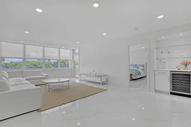 2295 S Ocean Boulevard #321