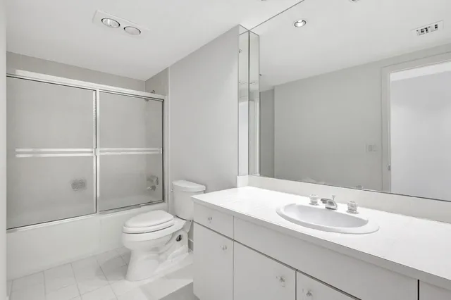 Sloan's Curve Palm Beach Unit 304n photo 16