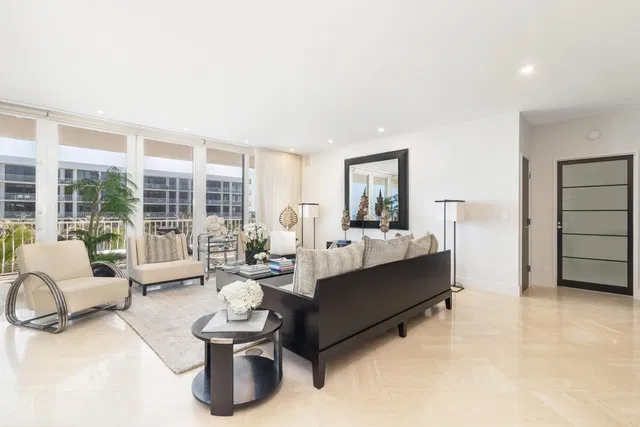 Sloan's Curve Palm Beach Unit 308n photo 8
