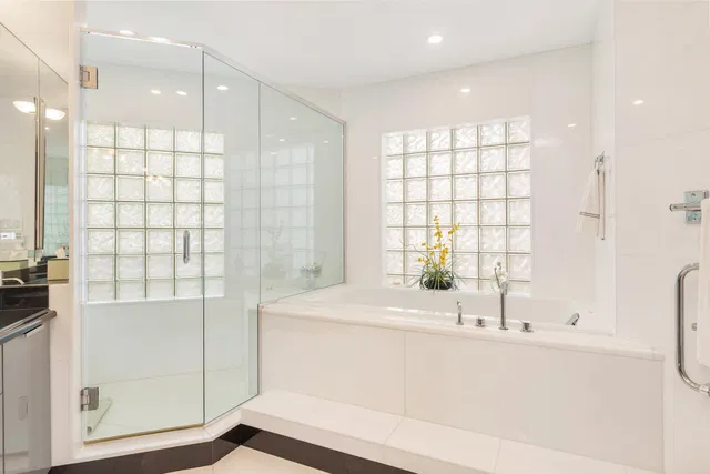 Sloan's Curve Palm Beach Unit 308n photo 22