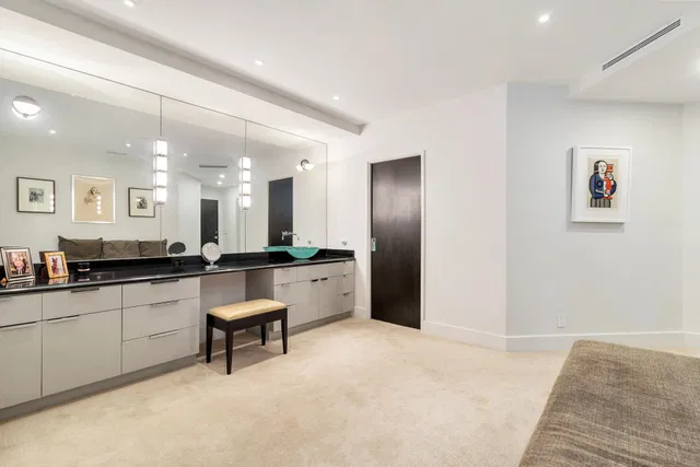 Sloan's Curve Palm Beach Unit 308n photo 23