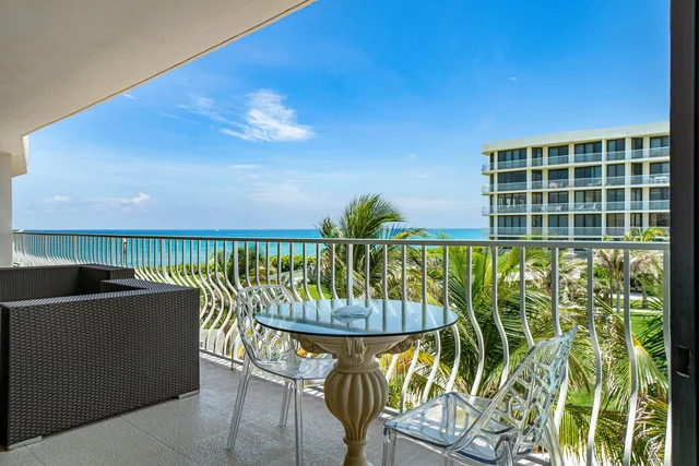 Sloan's Curve Palm Beach Unit 208n photo 2