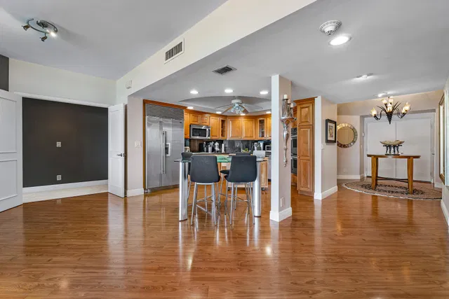 Sloan's Curve Palm Beach Unit 208n photo 12