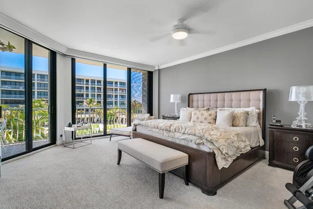 Sloan's Curve Palm Beach Unit 208n photo 14