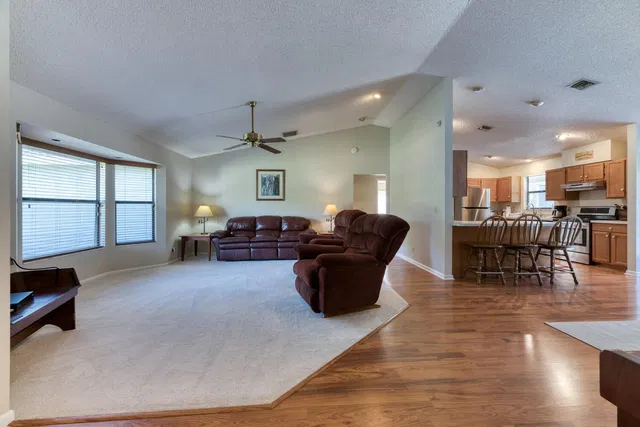 Residence photo 9