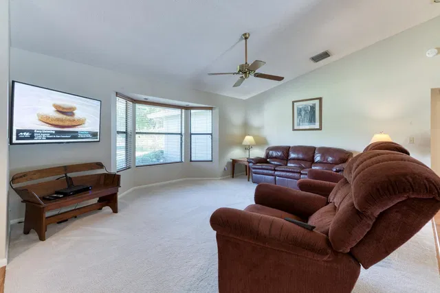 Residence photo 18