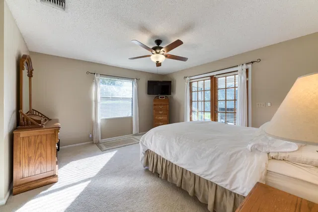 Residence photo 25