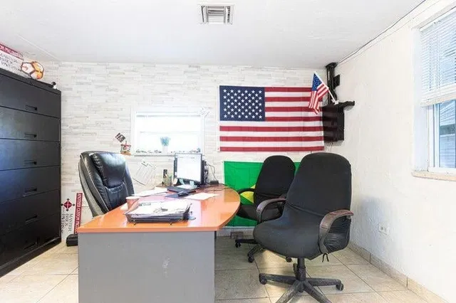 Residence photo 14