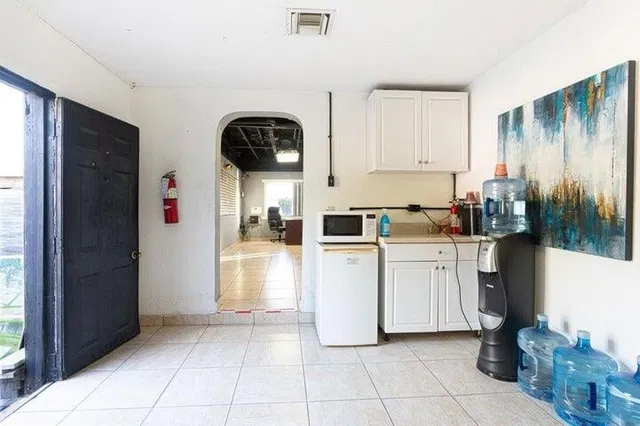 Residence photo 16