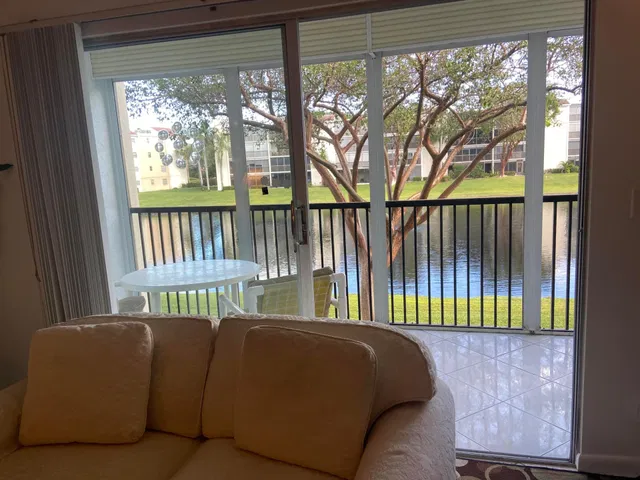 Unit 206 photo 5