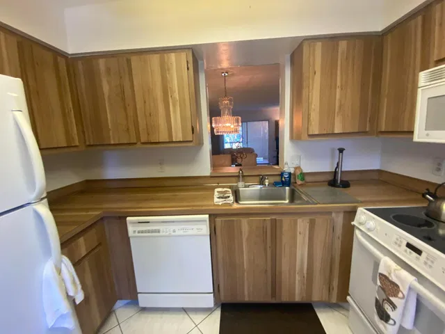 Unit 206 photo 17