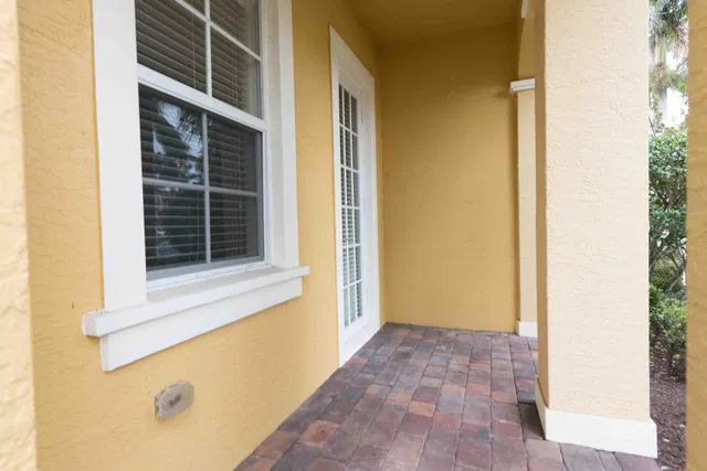 Canterbury Place Residence photo 2