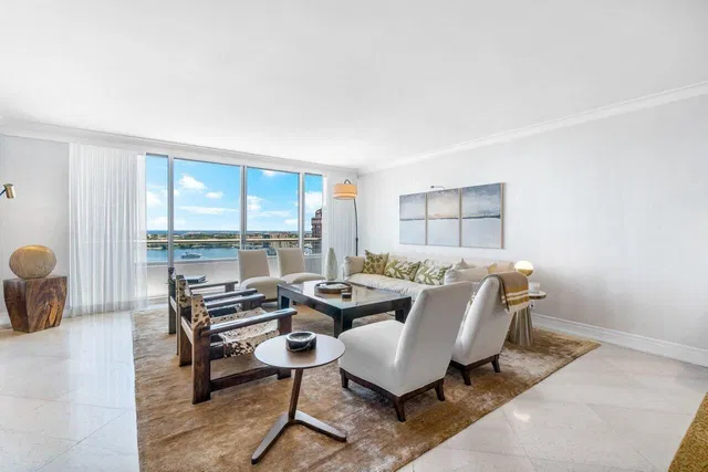 The Plaza of The Palm Beaches Unit 14g photo 3