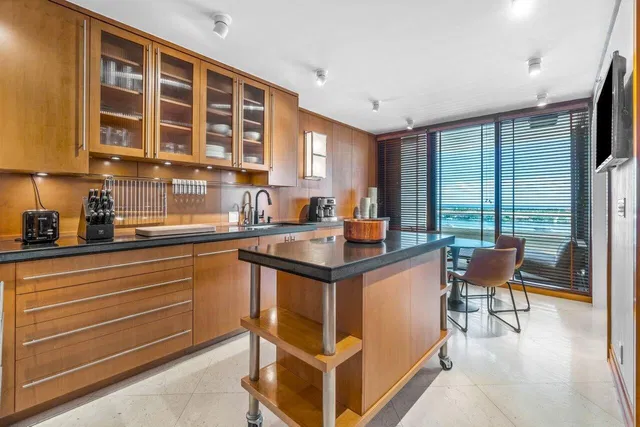 The Plaza of The Palm Beaches Unit 14g photo 10