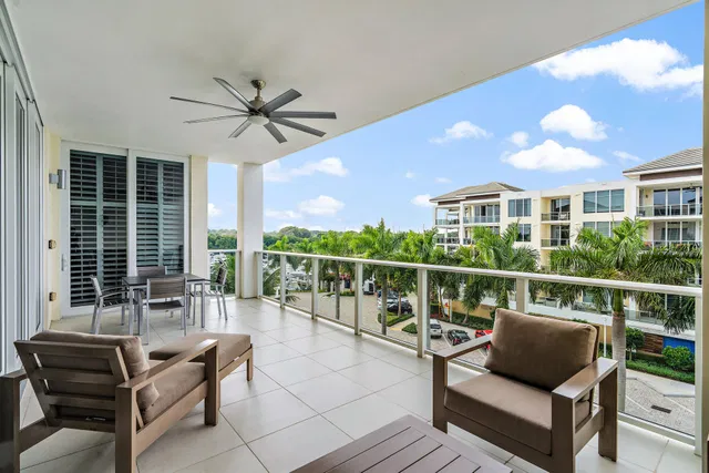 Azure Palm Beach Gardens Unit 402 photo 4