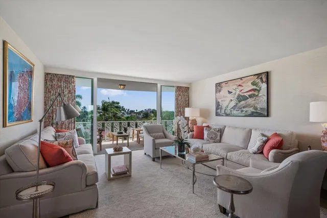 227 Australian Avenue #4c