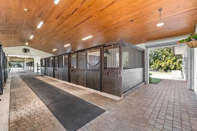 Palm Beach Point Residence photo 14