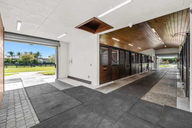 Palm Beach Point Residence photo 20