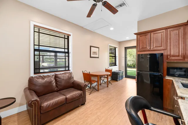 Palm Beach Point Residence photo 35
