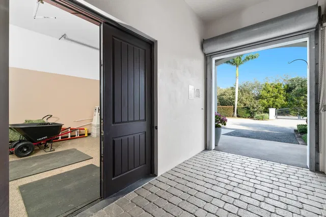 Palm Beach Point Residence photo 38