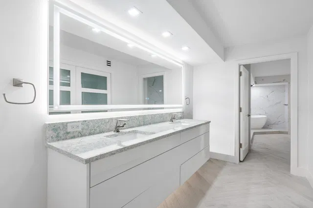 Unit 502 photo 19