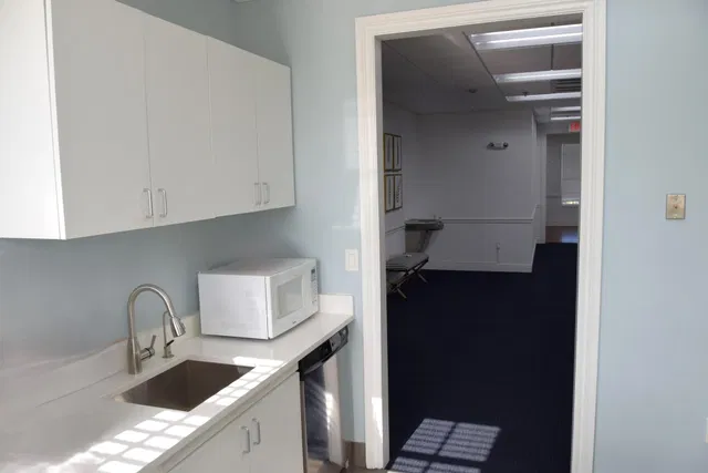 Unit 205 photo 9