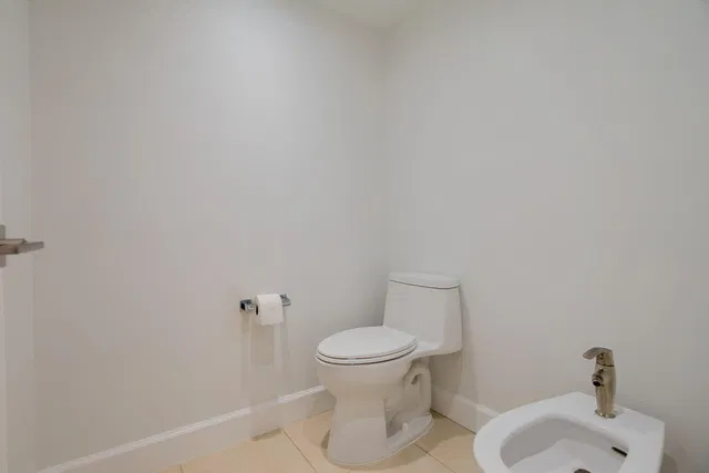 Unit C106 photo 28