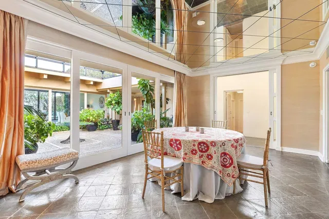 Estate Section Palm Beach Residence photo 19