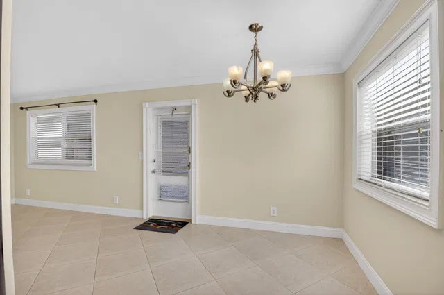  Unit 109 photo 5