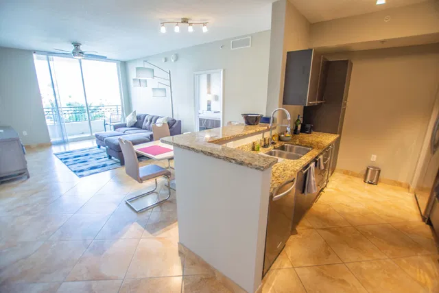 CityPlace South Tower Unit 506 photo 2