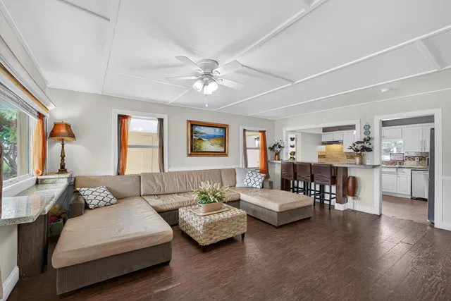  Residence photo 12
