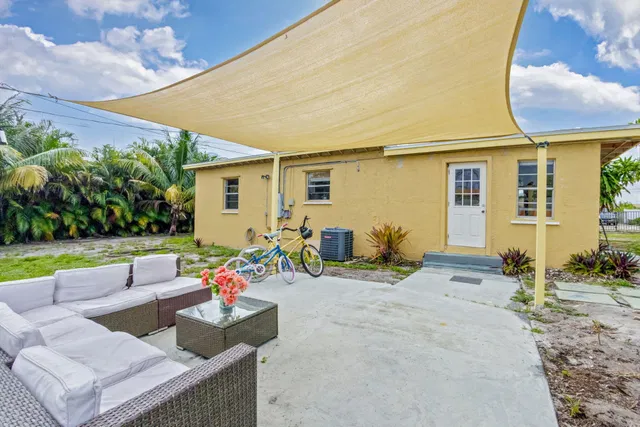  Residence photo 50